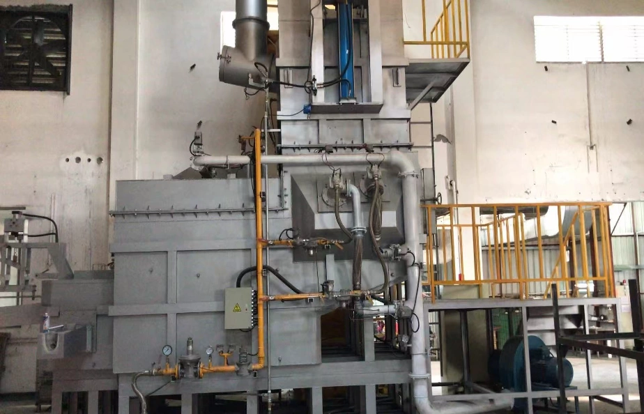 Huirong centralized continuous gas fired aluminum alloy melting furnace with operation platform and liquid outlet for die casting